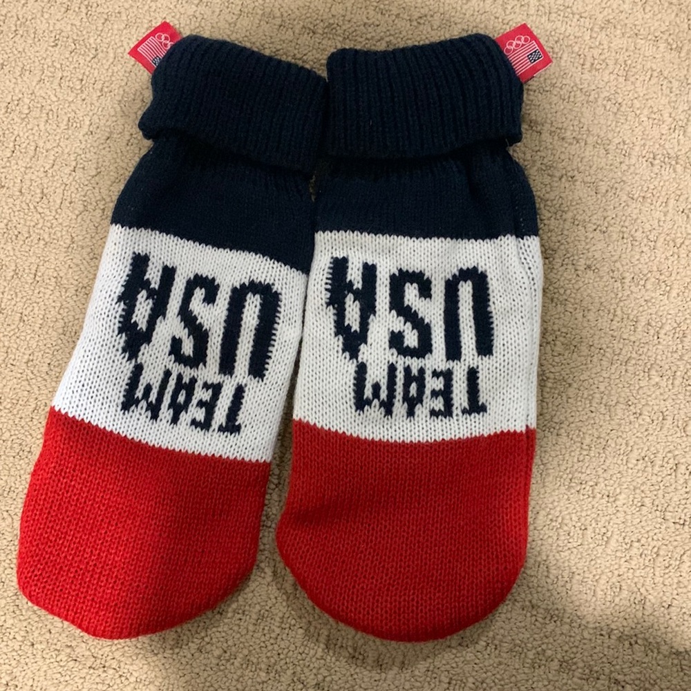 Team USA mittens, one size, nice condition